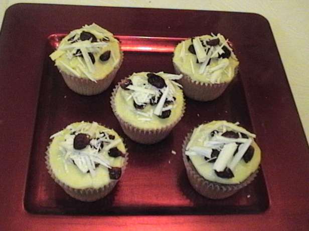 White chocolate & cranberry cupcakes