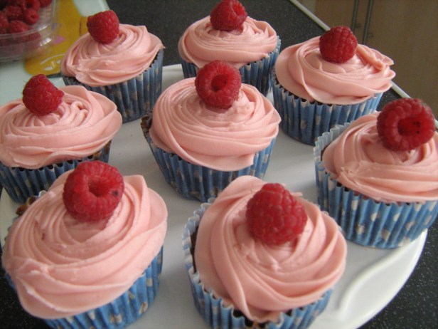 Raspberry cupcakes