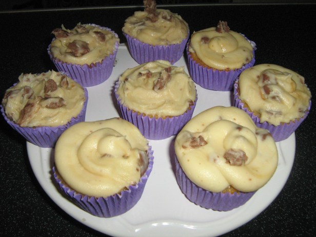 Cadburys creme egg cupcakes