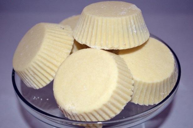 white chocolate covered oreos