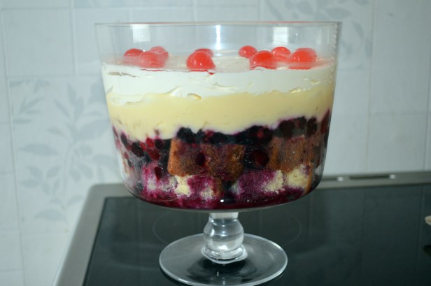 summer fruit trifle