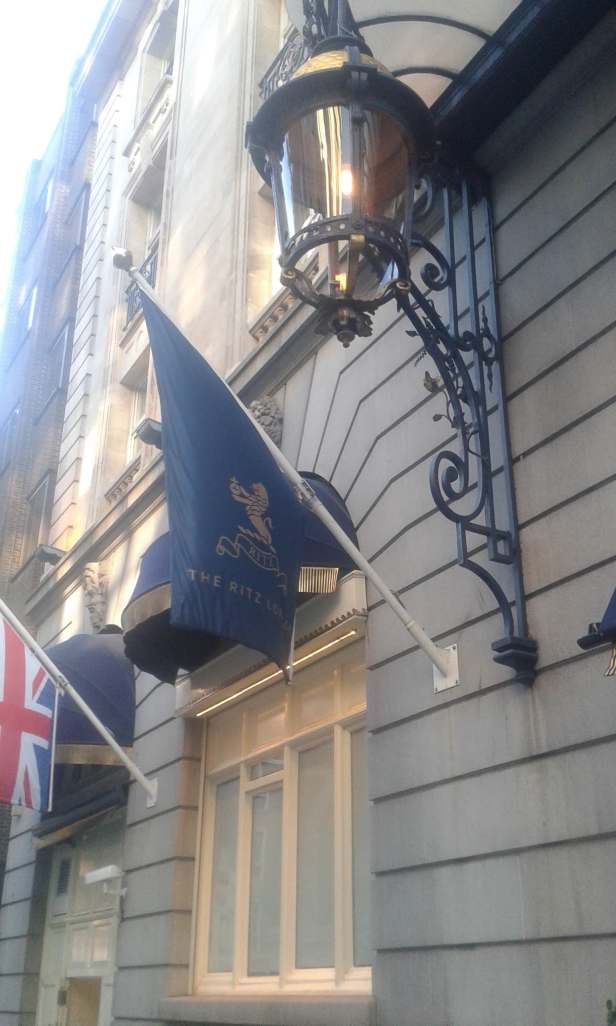 36412443_2107746329268041_1010817486506950656_n